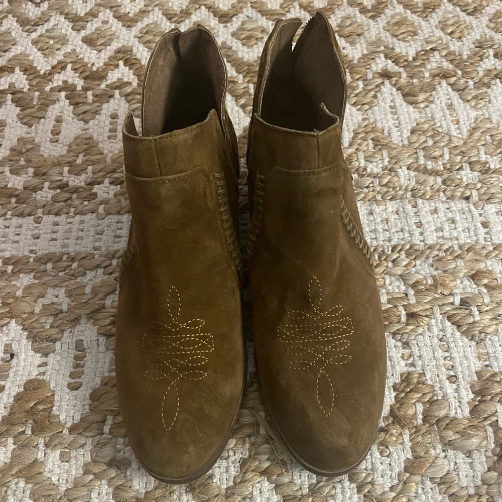 Vince Camuto booties